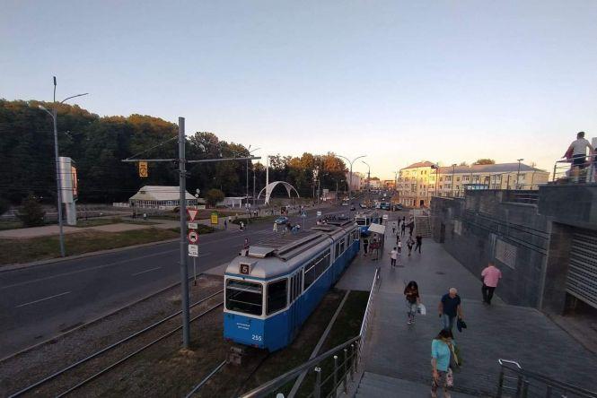 На площі Гагаріна обрив контактної мережі. Стоїть увесь електротранспорт, фото №1 на сайті 20minut.ua