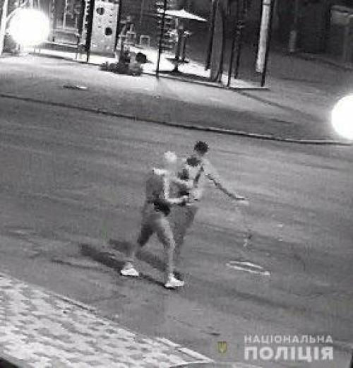 Новини Вінниці - фото з Стрижка «полубокс» у хлопця та білявка: у Вінниці шукають кримінальне тріо Стрижка «полубокс» у хлопця та білявка: у Вінниці шукають кримінальне тріо, фото №5 на сайті 20minut.ua