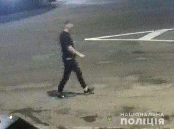 Новини Вінниці - фото з Стрижка «полубокс» у хлопця та білявка: у Вінниці шукають кримінальне тріо Стрижка «полубокс» у хлопця та білявка: у Вінниці шукають кримінальне тріо, фото №1 на сайті 20minut.ua