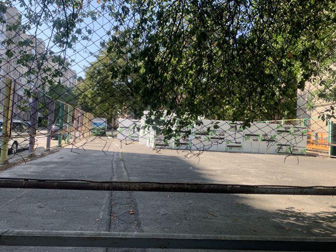 ТОП-5 найгірших спортивних майданчиків у центрі Вінниці (Прес-служба партії «ОПЗЖ»), фото №2 на сайті 20minut.ua