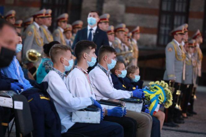 Новини Тернополя - фото з Президент нагородив двох героїв-рятівників із Тернопільщини Президент нагородив двох героїв-рятівників із Тернопільщини, фото №2 на сайті 20minut.ua
