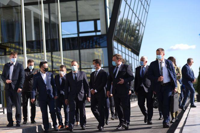 Новини Тернополя - фото з Президент Володимир Зеленський проінспектував "Велике будівництво" на Тернопільщині. Які зміни на нас чекають? (пресслужби) Президент Володимир Зеленський проінспектував "Велике будівництво" на Тернопільщині. Які зміни на нас чекають? (пресслужби), фото №4 на сайті 20minut.ua