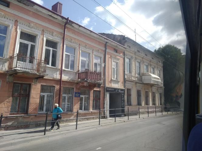 Новини Тернополя - фото з "Джульєтта би плакала": цікаві балкони, які понабудовували тернополяни (ФОТО) "Джульєтта би плакала": цікаві балкони, які понабудовували тернополяни (ФОТО), фото №9 на сайті 20minut.ua