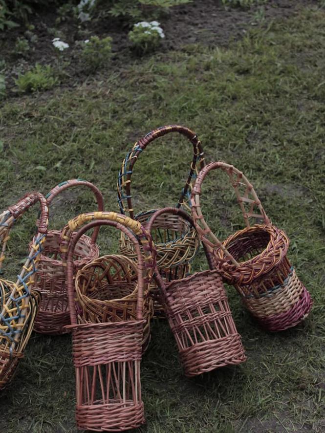 Новини Тернополя - фото з Кошики, крісла та столи: чоловік з Кременеччини майже 40 років займається лозоплетінням Світлина від Бориса Чернюка.