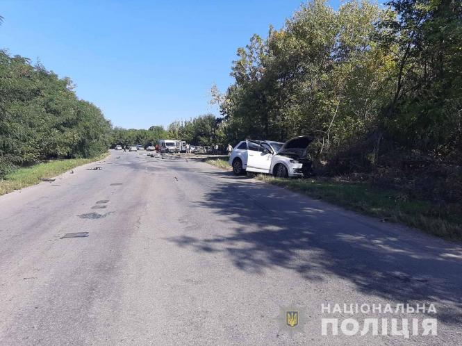 «Хлопчик кричав та дівчинка в конвульсіях». Водій на Audi врізався у два авто — двоє загинули, фото №1 на сайті 20minut.ua