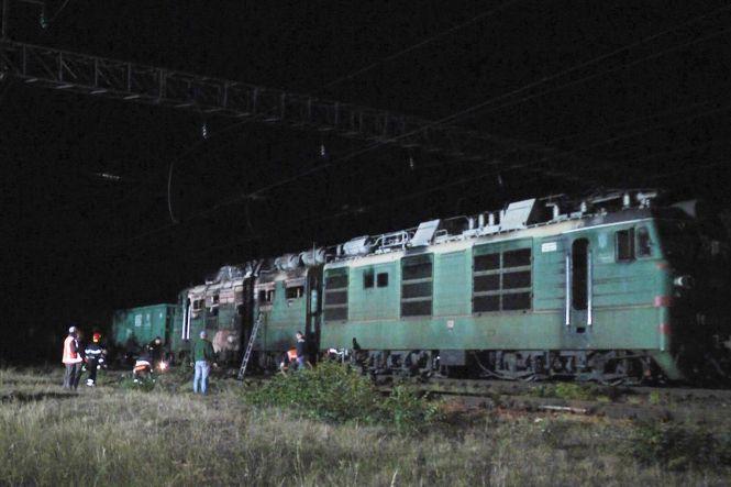 На Хмельниччині загорівся електролокомотив (ФОТО, ВІДЕО), фото №1 на сайті vsim.ua