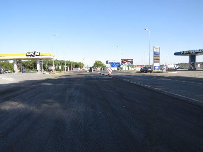 Поблизу Хмельницького почали ремонтувати чергову  ділянку траси Н-03 (ФОТО), фото №1 на сайті vsim.ua