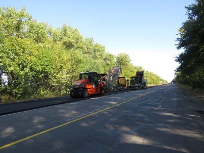 Поблизу Хмельницького почали ремонтувати чергову  ділянку траси Н-03 (ФОТО), фото №3 на сайті vsim.ua