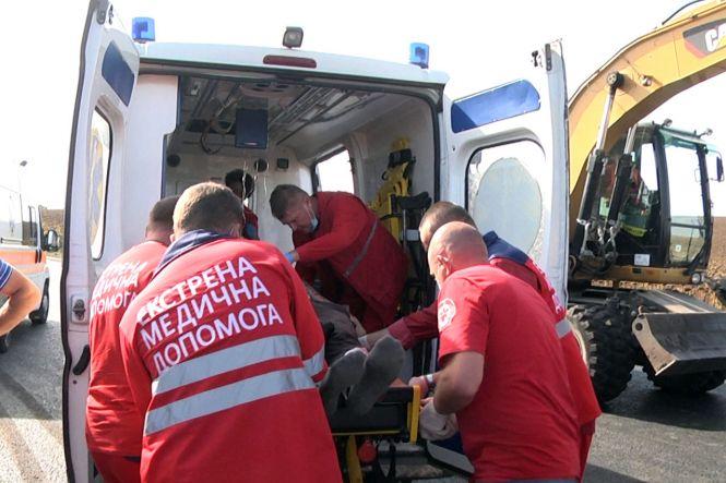 Новини Хмельницького - фото з Поблизу Хмельницького перевернулась вантажівка: з'явилося відео з місця ДТП Поблизу Хмельницького перевернулась вантажівка: з'явилося відео з місця ДТП, фото №5 на сайті vsim.ua