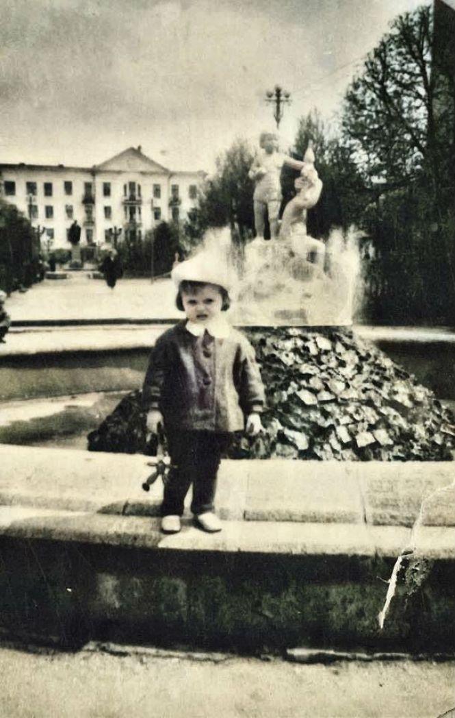 Новини Тернополя - фото з Тернопільські фонтани, яких уже немає. Впізнаєте ці місця? (ФОТО) Тернопільські фонтани, яких уже немає. Впізнаєте ці місця? (ФОТО), фото №10 на сайті 20minut.ua