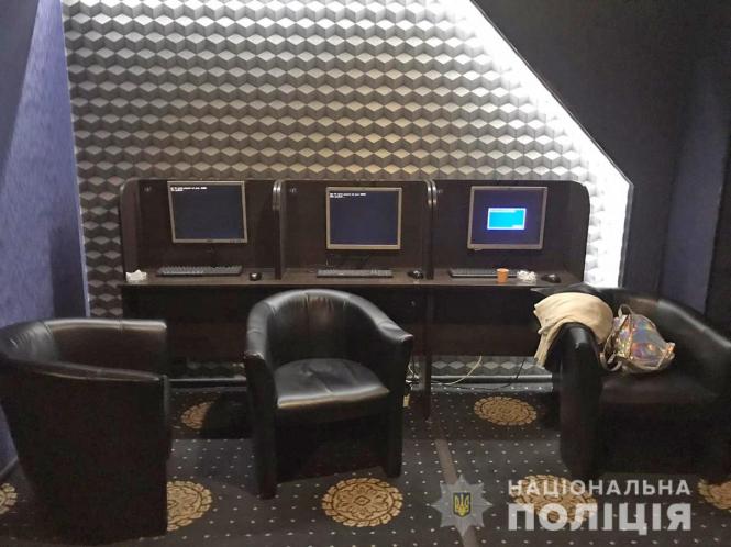 Новини Житомира - фото з У Житомирі поліція втретє за місяць припинила роботу грального залу на Київській У Житомирі поліція втретє за місяць припинила роботу грального залу на Київській, фото №1 на сайті 20minut.ua