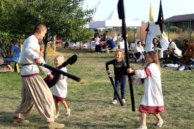 Новини Тернополя - фото з Відбувся всеукраїнський Фестиваль ремесел "Дунстан-2020" (новини компаній)