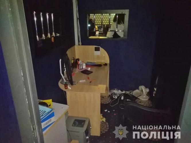 Новини Житомира - фото з У Житомирі поліція втретє за місяць припинила роботу грального залу на Київській У Житомирі поліція втретє за місяць припинила роботу грального залу на Київській, фото №2 на сайті 20minut.ua