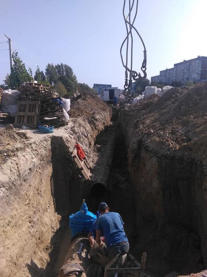 На "Алясці" замінюють майже 200 метрів водогону: коли включать воду? (ФОТО), фото №2 на сайті 20minut.ua