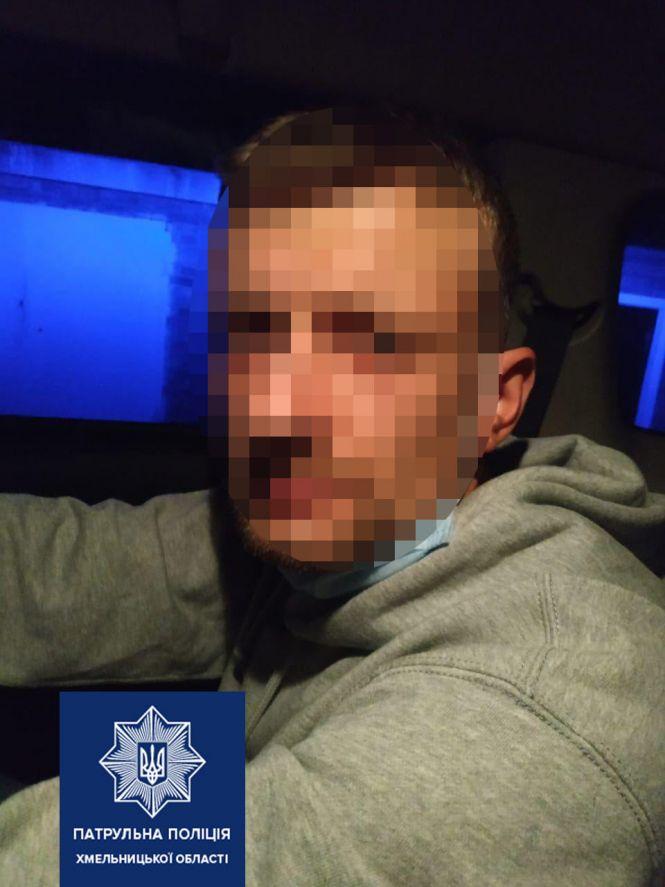 У Хмельницькому патрульні знайшли наркотики в п'яного водія (ФОТО), фото №1 на сайті vsim.ua