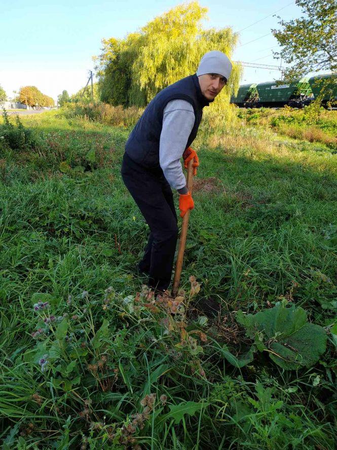 Зробимо Козятин бузковим:«Потрібні лопати та велике бажання зробити щось корисне», фото №3 на сайті 20minut.ua