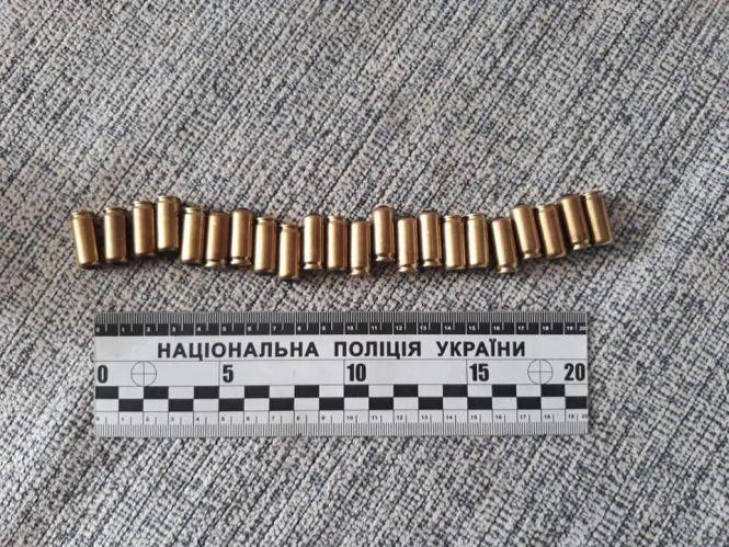 Новини Хмельницького - фото з Погрожували вбити: затримали хмельничан, які вимагали 350 тисяч гривень у підприємця Погрожували вбити: затримали хмельничан, які вимагали 350 тисяч гривень у підприємця, фото №3 на сайті vsim.ua