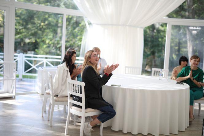 Новини Хмельницького - фото з Хмельницькі бізнесвумен та Симчишин: що відомо про зустріч, яка "зірвала" Instagram Хмельницькі бізнесвумен та Симчишин: що відомо про зустріч, яка "зірвала" Instagram, фото №5 на сайті vsim.ua