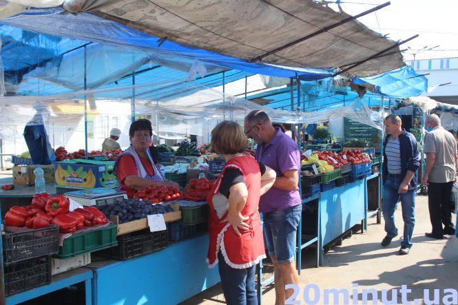 Новини Тернополя - фото з Як змінились ціни на овочі та фрукти на ринку в Тернополі. Що подорожчало, а що дешевшає? Як змінились ціни на овочі та фрукти на ринку в Тернополі. Що подорожчало, а що дешевшає?, фото №2 на сайті 20minut.ua