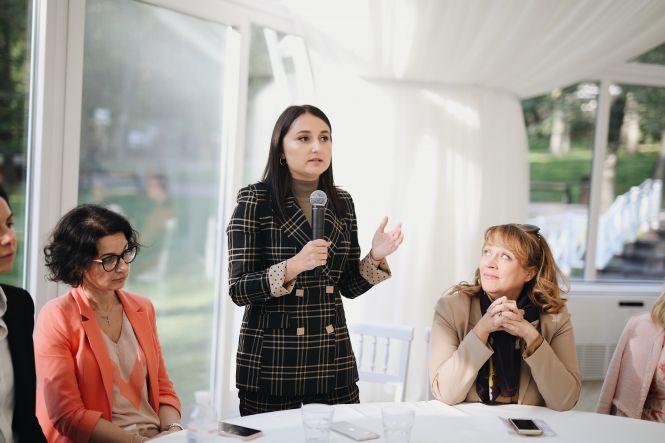 Новини Хмельницького - фото з Хмельницькі бізнесвумен та Симчишин: що відомо про зустріч, яка "зірвала" Instagram Хмельницькі бізнесвумен та Симчишин: що відомо про зустріч, яка "зірвала" Instagram, фото №2 на сайті vsim.ua