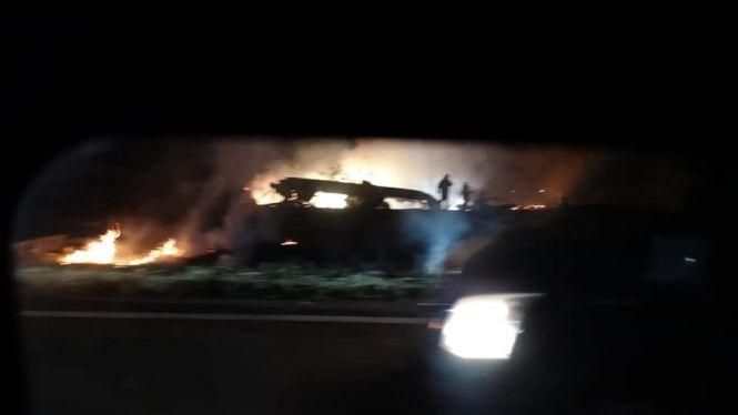 Новини Вінниці - фото з Під Харковом упав літак Ан-26. У Командуванні Повітряних Сил кажуть про 20 загиблих Під Харковом упав літак Ан-26. У Командуванні Повітряних Сил кажуть про 20 загиблих, фото №8 на сайті 20minut.ua