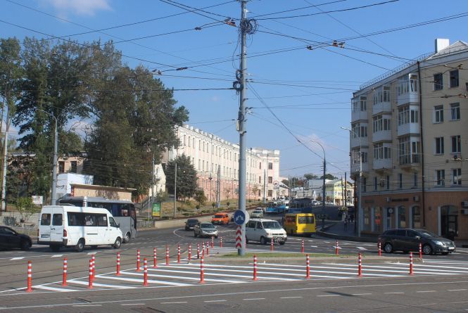 Новини Вінниці - фото з Важливе за тиждень. Найцікавіші новини від 21 до 28 вересня, які ви могли пропустити «Перетворюють Вінницю в тягучку». У соцмережах критикують нову площу Гагаріна