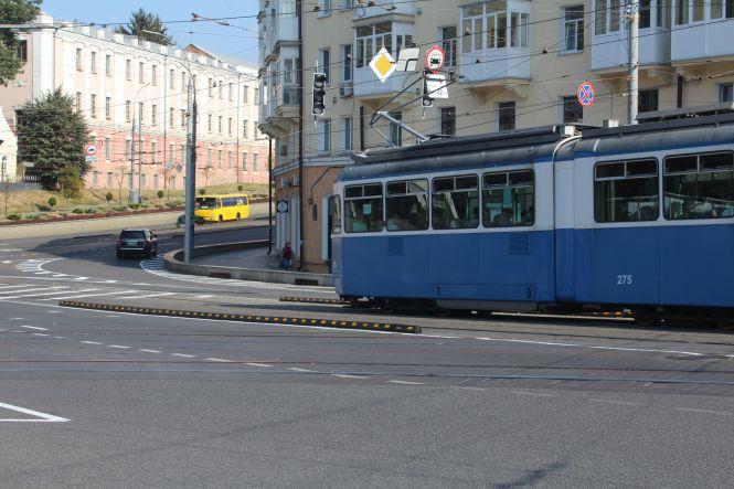 Новини Вінниці - фото з «Перетворюють Вінницю в тягучку». У соцмережах критикують нову площу Гагаріна «Перетворюють Вінницю в тягучку». У соцмережах критикують нову площу Гагаріна, фото №1 на сайті 20minut.ua