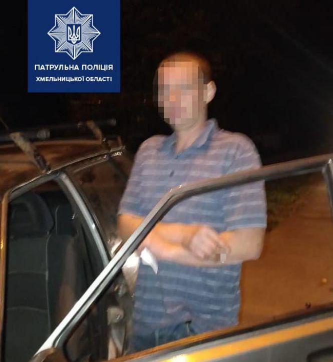 Новини Хмельницького - фото з У Хмельницькому автомобіль в'їхав у стовп: наскільки п'яним був водій У Хмельницькому автомобіль в'їхав у стовп: наскільки п'яним був водій, фото №1 на сайті vsim.ua