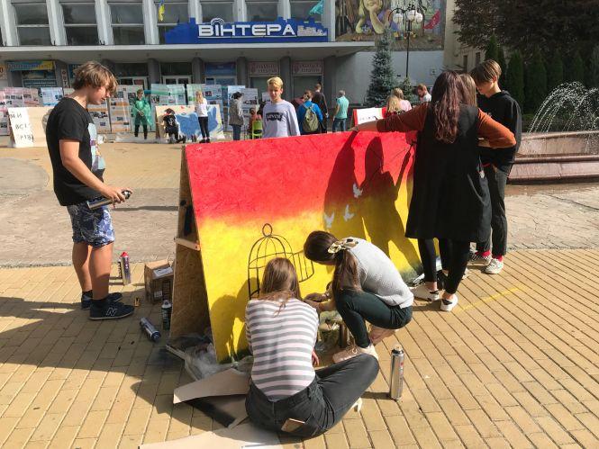 Новини Вінниці - фото з «Вони геніальні, направду»: у Вінниці вперше відбувся фестиваль графіті «Вони геніальні, направду»: у Вінниці вперше відбувся фестиваль графіті, фото №8 на сайті 20minut.ua
