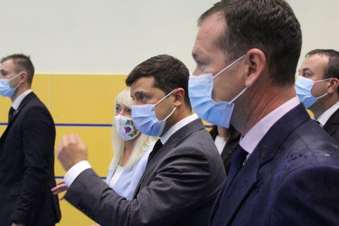 Новини Вінниці - фото з «Дайте нам спокійно поговорити», — президент Володимир Зеленський у Вінниці «Дайте нам спокійно поговорити», — президент Володимир Зеленський у Вінниці, фото №5 на сайті 20minut.ua