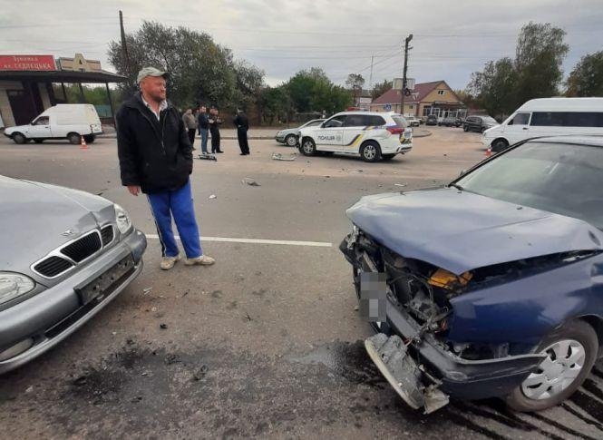Новини Житомира - фото з У ранковому ДТП в Бердичеві травмовано двох поліцейських У ранковому ДТП в Бердичеві травмовано двох поліцейських, фото №1 на сайті 20minut.ua