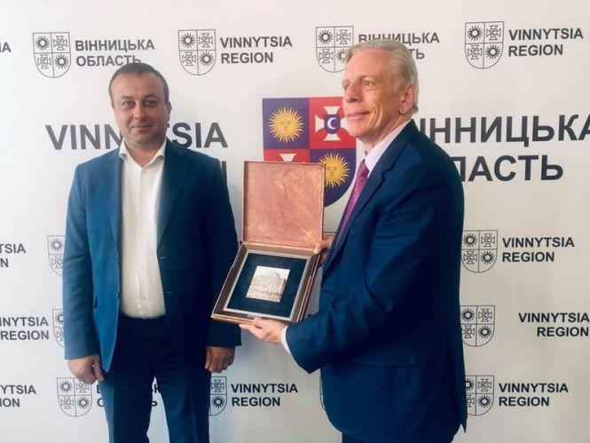 Новини Вінниці - фото з 100 днів Сергія Борзова на Вінниччині: що зроблено в області (Департамент інформаційної діяльності ОДА) 100 днів Сергія Борзова на Вінниччині: що зроблено в області (Департамент інформаційної діяльності ОДА), фото №7 на сайті 20minut.ua