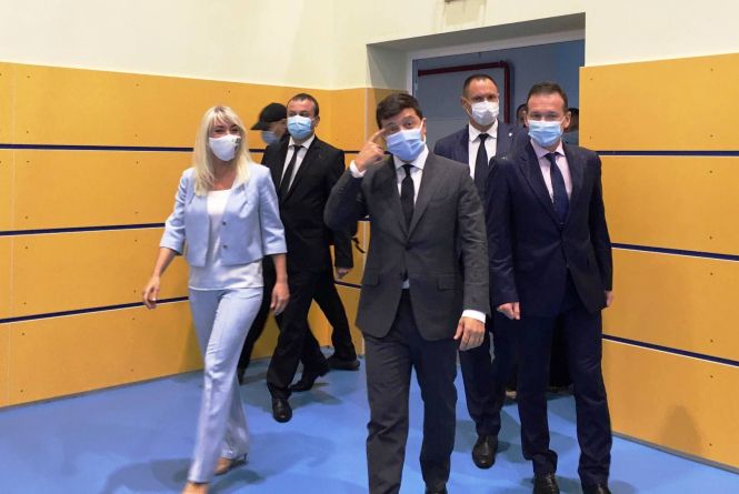 «Дайте нам спокійно поговорити», — президент Володимир Зеленський у Вінниці