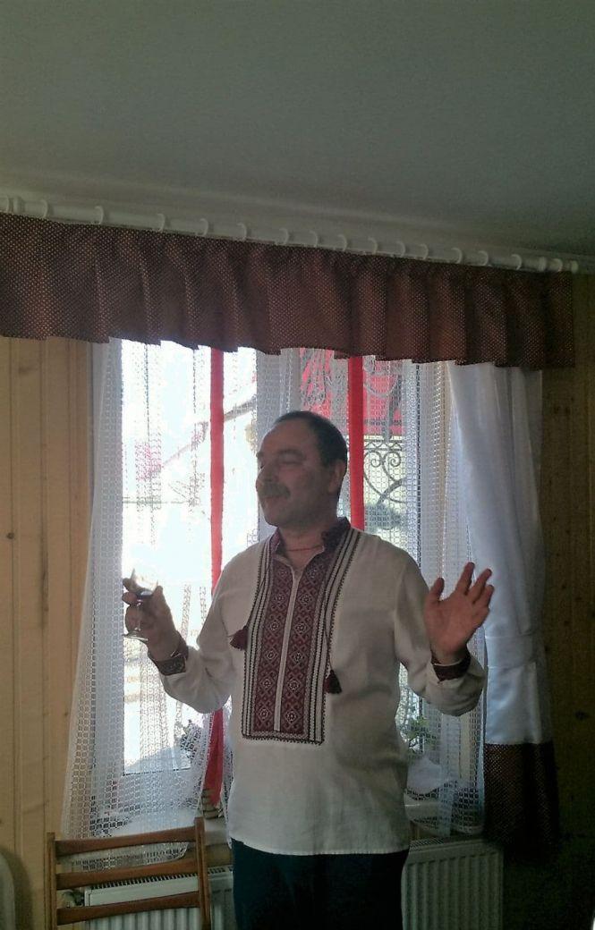 Новини Тернополя - фото з Був Героєм нашого часу! У лікаря з Почаєва, який рятував хворих на COVID, перед смертю виявили пневмонію Був Героєм нашого часу! У лікаря з Почаєва, який рятував хворих на COVID, перед смертю виявили пневмонію, фото №2 на сайті 20minut.ua