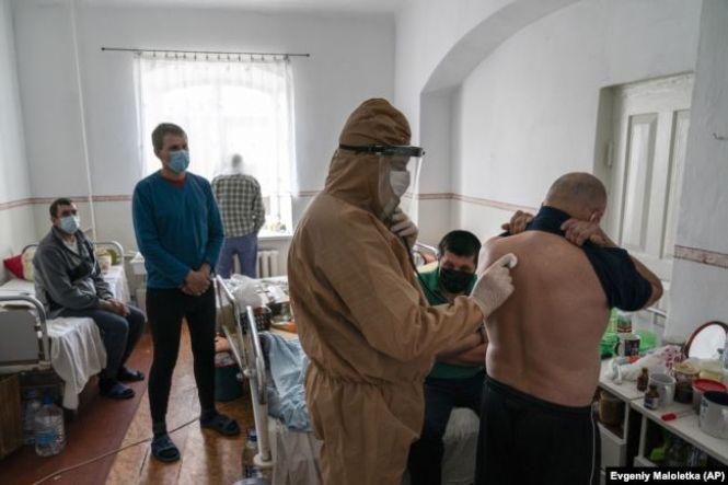 Новини Тернополя - фото з Був Героєм нашого часу! У лікаря з Почаєва, який рятував хворих на COVID, перед смертю виявили пневмонію Був Героєм нашого часу! У лікаря з Почаєва, який рятував хворих на COVID, перед смертю виявили пневмонію, фото №4 на сайті 20minut.ua