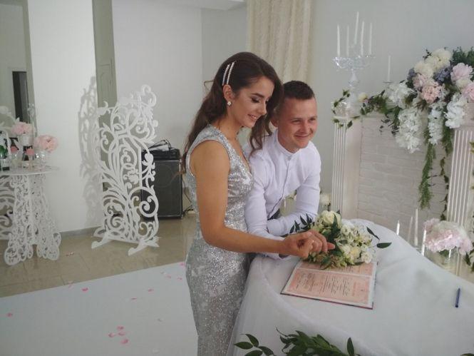 Новини Тернополя - фото з У перший день в новому РАЦСі одружаться 14 пар. Хто розробляв дизайн та скільки коштуватиме церемонія? У перший день в новому РАЦСі одружаться 14 пар. Хто розробляв дизайн та скільки коштуватиме церемонія?, фото №2 на сайті 20minut.ua