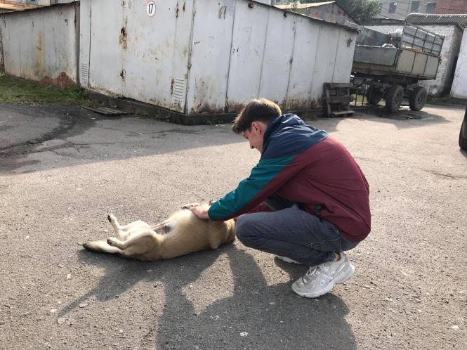 Новини Хмельницького - фото з “Плов від Мурата і перекури”: один день з життя продавця на Хмельницькому речовому ринку Нет описания.