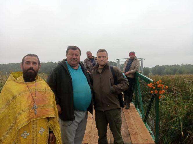 Історія з хепі-ендом: селяни поскаржились на підприємця. який вивозив грунт, натомість йому ж дякують за побудований міст, фото №1 на сайті 20minut.ua