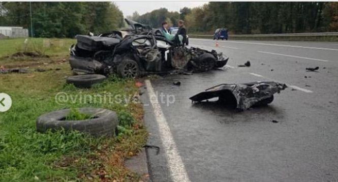 Моторошна ДТП біля Писарівки: водій BMW з «лисою» резиною врізався у вантажівку, фото №2 на сайті 20minut.ua