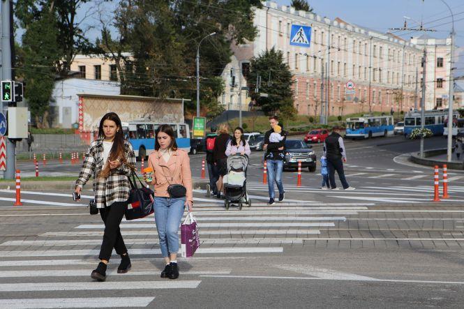 Новини Вінниці - фото з Перший день роботи світлофорів на площі Гагаріна (ФОТОРЕПОРТАЖ) Перший день роботи світлофорів на площі Гагаріна (ФОТОРЕПОРТАЖ), фото №2 на сайті 20minut.ua