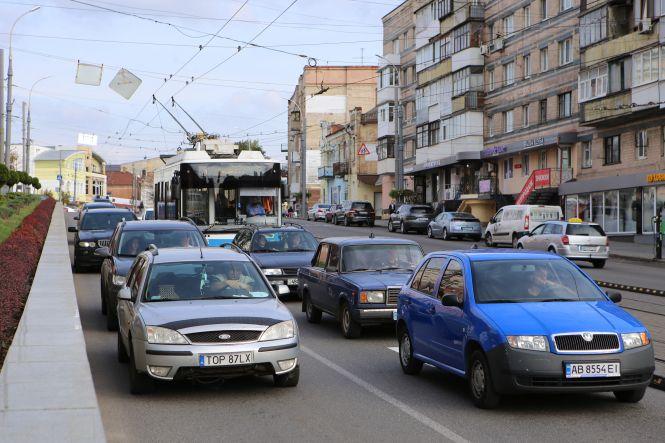 Новини Вінниці - фото з Перший день роботи світлофорів на площі Гагаріна (ФОТОРЕПОРТАЖ) Перший день роботи світлофорів на площі Гагаріна (ФОТОРЕПОРТАЖ), фото №6 на сайті 20minut.ua