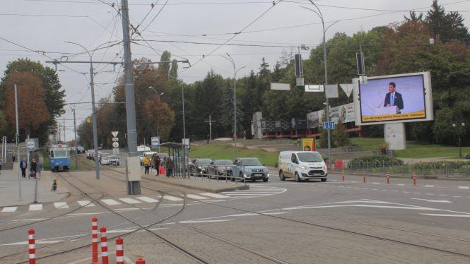 Новини Вінниці - фото з Гагаріна зі світлофорами: тягнучки, 99 секунд «червоного» і небезпечні стовпчики Гагаріна зі світлофорами: тягнучки, 99 секунд «червоного» і небезпечні стовпчики, фото №4 на сайті 20minut.ua