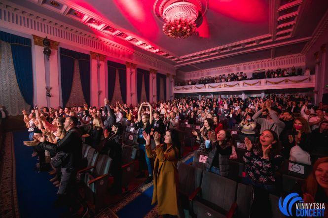 Вінничани одні з перших побачили «Ангела» БУМБОКС, що от-от взірве телеекрани, фото №22 на сайті 20minut.ua