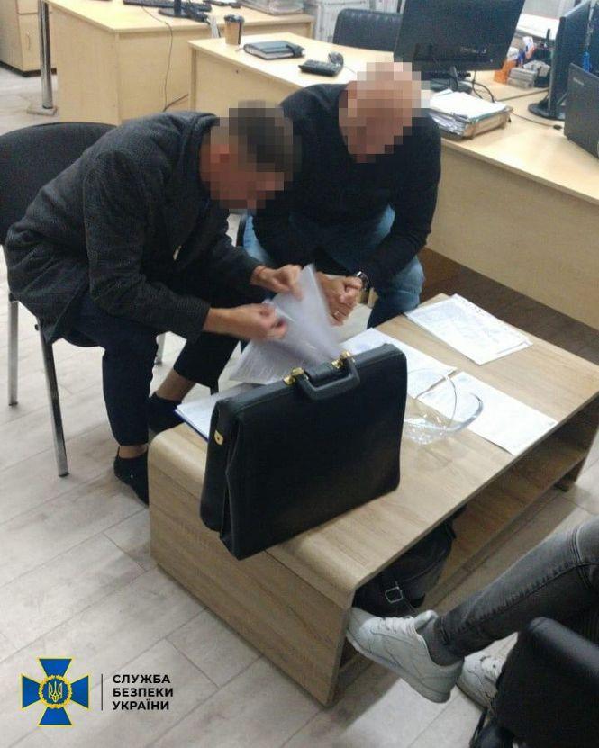 Новини Житомира - фото з На Житомирщині контррозвідка СБУ викрила оборудку із держкоштами під час виконання оборонного замовлення бронетанковим заводом На Житомирщині контррозвідка СБУ викрила оборудку із держкоштами під час виконання оборонного замовлення бронетанковим заводом, фото №2 на сайті 20minut.ua