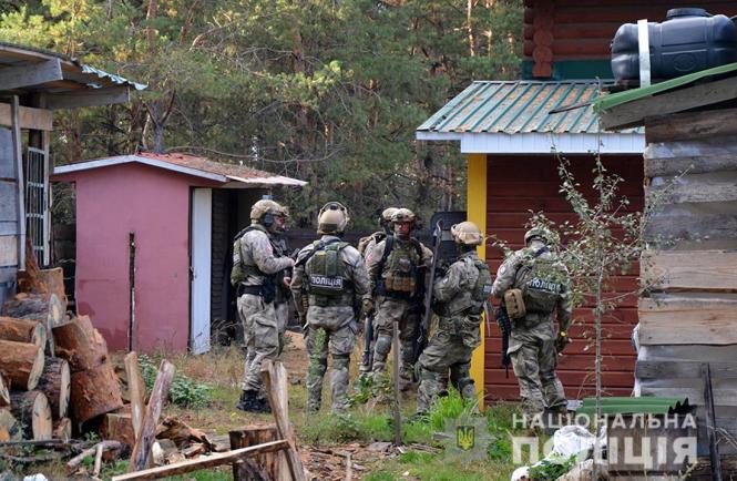 У лісі на Радомишльщині киянин умисно поранив з рушниці місцевого грибника, фото №4 на сайті 20minut.ua