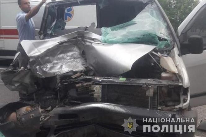 Новини Тернополя - фото з ДТП у Смиківцях: чоловік загинув, коли вийшов, щоб спитати дорогу. Винуватця суд відправив за ґрати ДТП у Смиківцях: чоловік загинув, коли вийшов, щоб спитати дорогу. Винуватця суд відправив за ґрати, фото №1 на сайті 20minut.ua