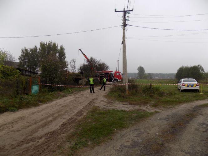 На Хмельниччині рятувальники шукали людей під завалами грунту, фото №1 на сайті vsim.ua