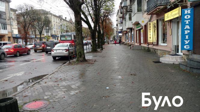 Новини Тернополя - фото з Тернополянин запропонував ідею, як облаштувати тротуар на Руській Тернополянин запропонував ідею, як облаштувати тротуар на Руській, фото №1 на сайті 20minut.ua