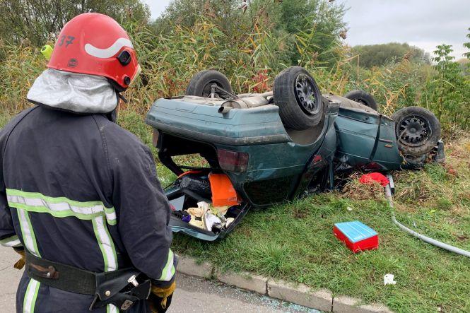 Новини Хмельницького - фото з BMW збив дорожній знак і перекинувся: з'явилося відео ДТП з двома постраждалими на Бандери BMW збив дорожній знак і перекинувся: з'явилося відео ДТП з двома постраждалими на Бандери, фото №1 на сайті vsim.ua