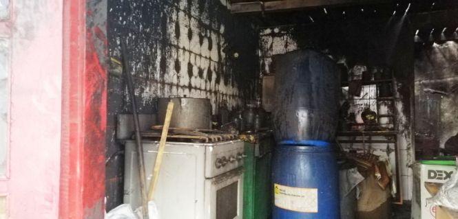 Пожежа на Бердичівщині: від печі спалахнув сарай, при спробі його загасити травмувалася жінка, фото №1 на сайті 20minut.ua
